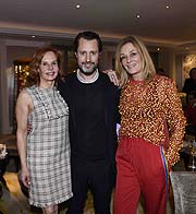 Eva Karcher, Maximilian Hemmerle, Mon Müllerschön Fiona_Tan Austellungseröffnung  und Vernissage Blossoms in Transformation" im Mandarin Oriental , Munich in München am 24.01.2018 Agency People Image (c) Michael Tinnefeld